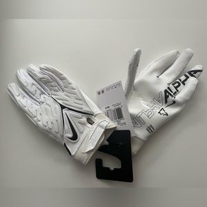Nike Superbad 6.0 Football Gloves (MEDIUM)